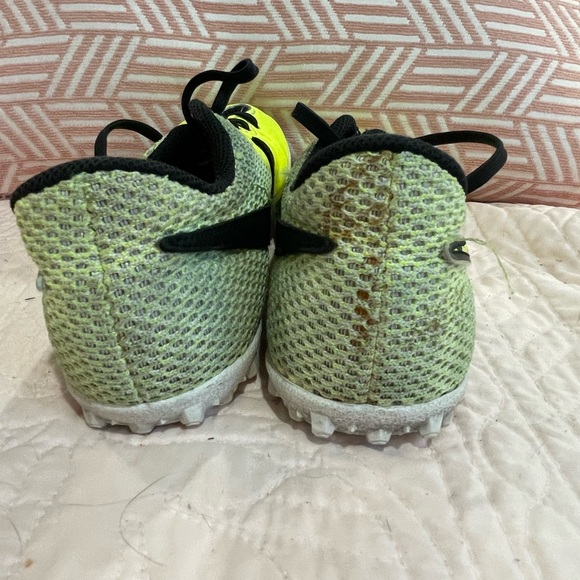 Nike cleats size 6.5 ( big boys) - Picture 3 of 5